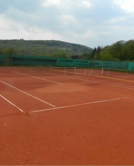 der_tennisplatz_am_stoeckelsberg-895f2f3a746e0bac32fd50bc628b0a34-0
